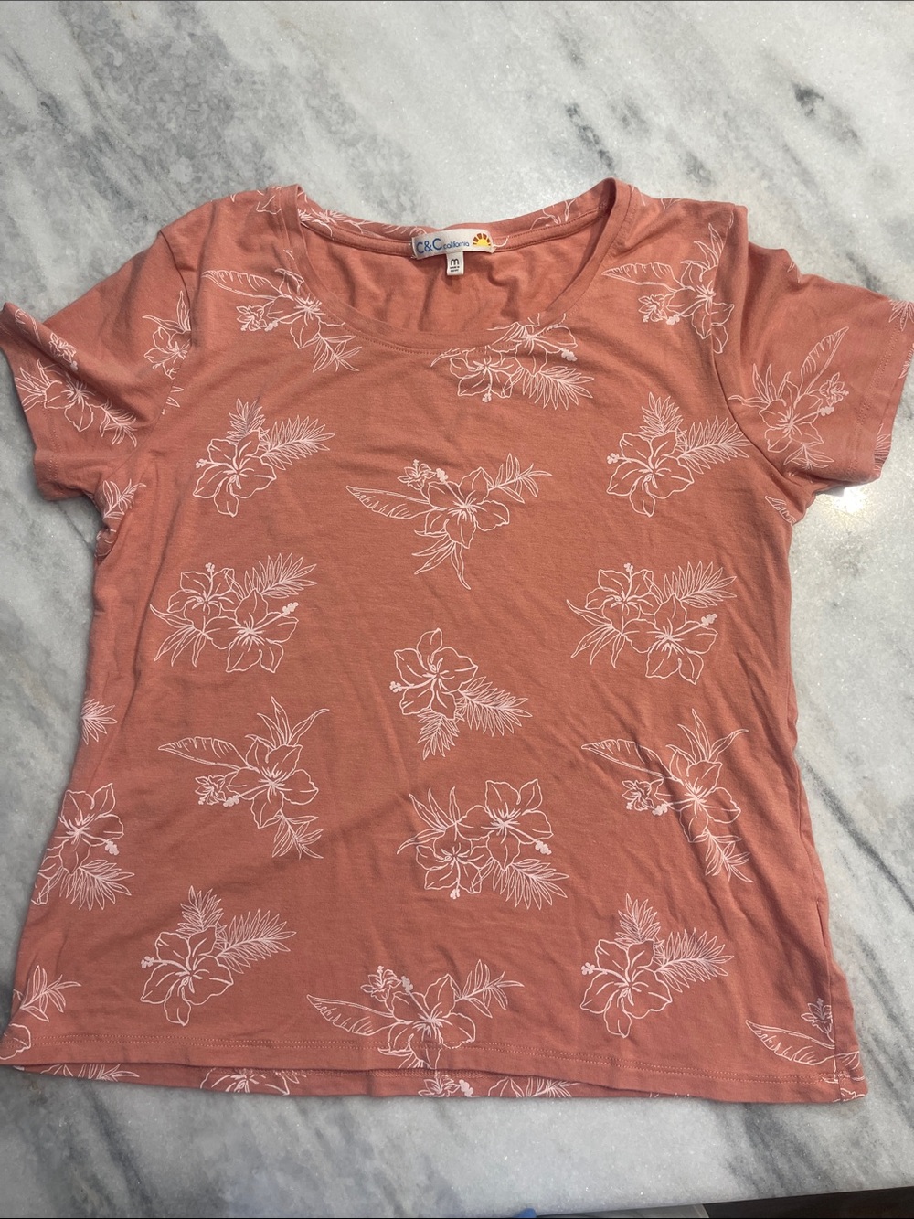 C&C California Dusty Rose Short Sleeve Tee with White Floral Print